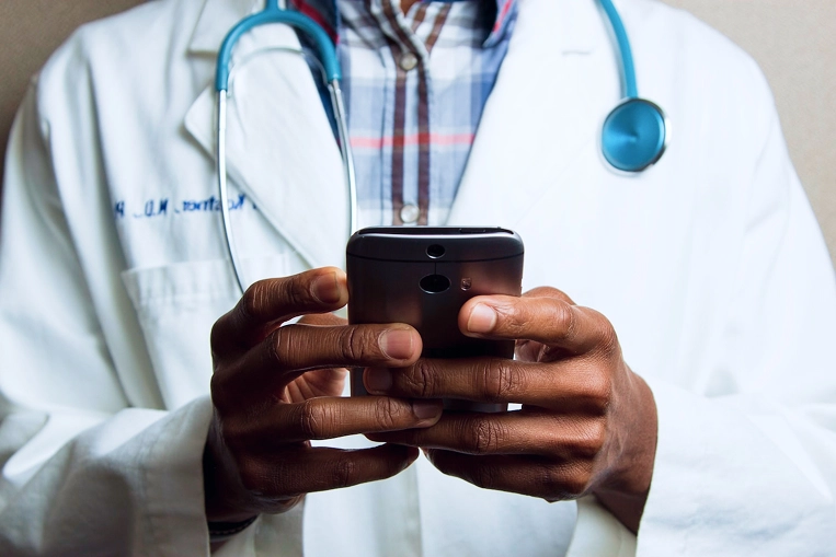 Ghis Phone Doctor